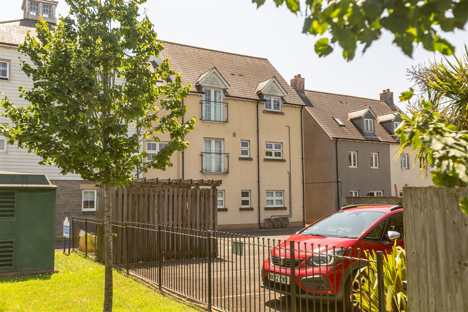 Y Corsydd, Llanelli, SA15 2DX